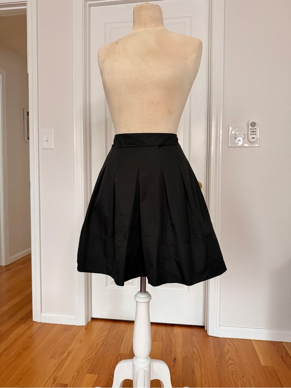 Nanette Lepore Black circuit skirt w/pockets